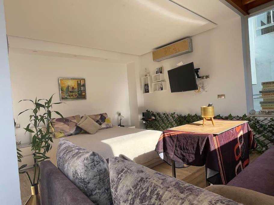 Meublé à Tanger, 3mn De La à Pied. Apartamento *